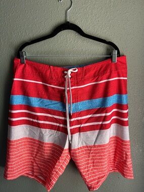 NWOT Men’s Old Navy Swim Trunks